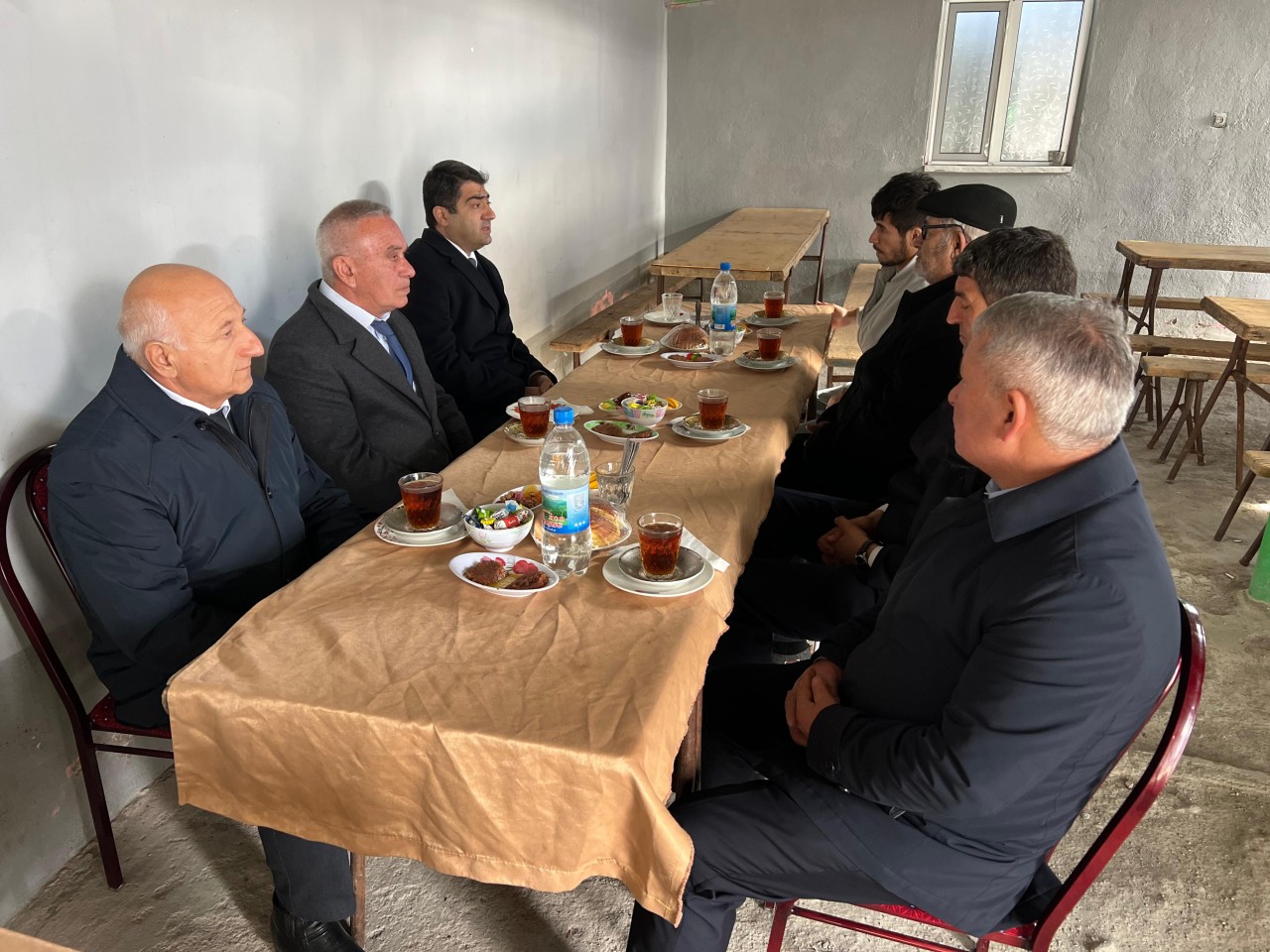 Seymur Orucov müharibə veteranının yas mərasimində iştirak edib - FOTOLAR